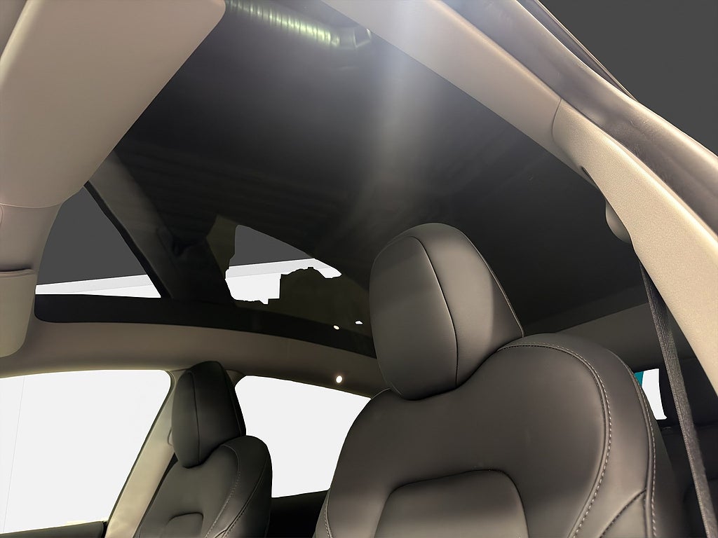 Tesla Model Y Stnd Range, Autopilot, Dragkrok, Pano, Läder, MOMS