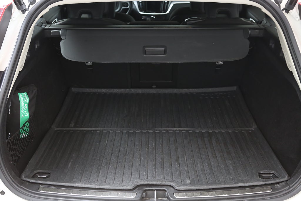 Volvo V60 Recharge T6 AWD Inscription Expression VOC Drag 2022