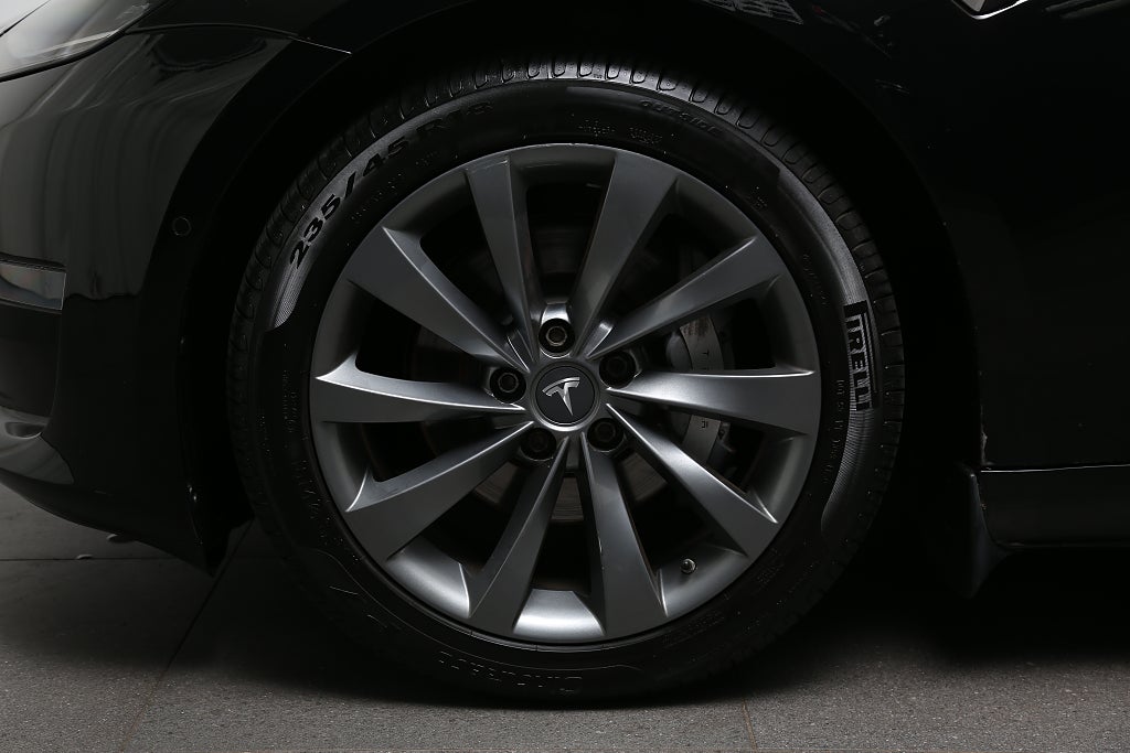 Tesla Model 3 Long Range AWD | Pano | B-Kamera | Skinn | 2019