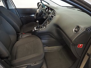 Minibuss Peugeot 5008 10 av 18