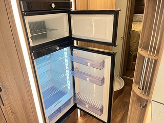 Husbil-integrerad Kabe IMPERIAL TM 910 GB 22 av 38