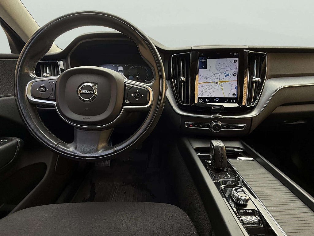Volvo XC60 Recharge T6 AWD Geartronic Inscription Expression  - miniatyr 11