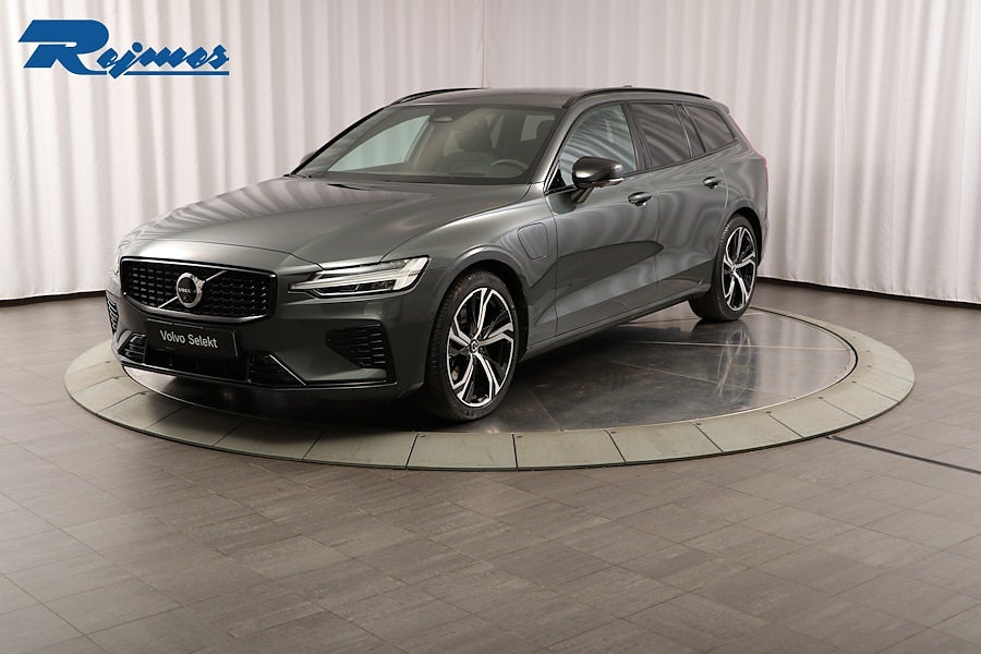Volvo V60 T6 Plus Dark Nordic Edition/Dragkrok/360kam/H&K