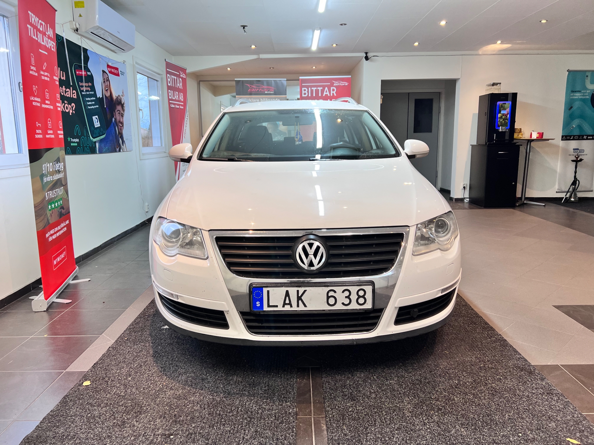 Volkswagen Passat 2010, kuva 2/35