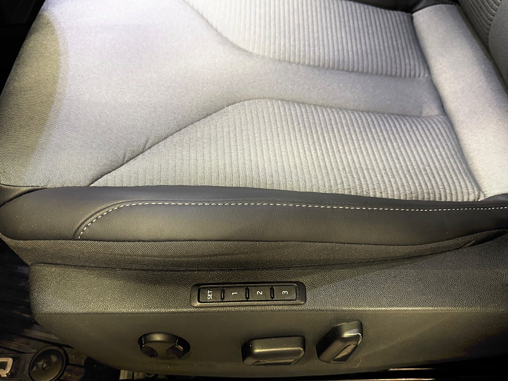 Skoda Enyaq iV iV80, Plus 204HK S&V hjul, Nybytt framruta, 3,95% Ränta - miniatyr 24