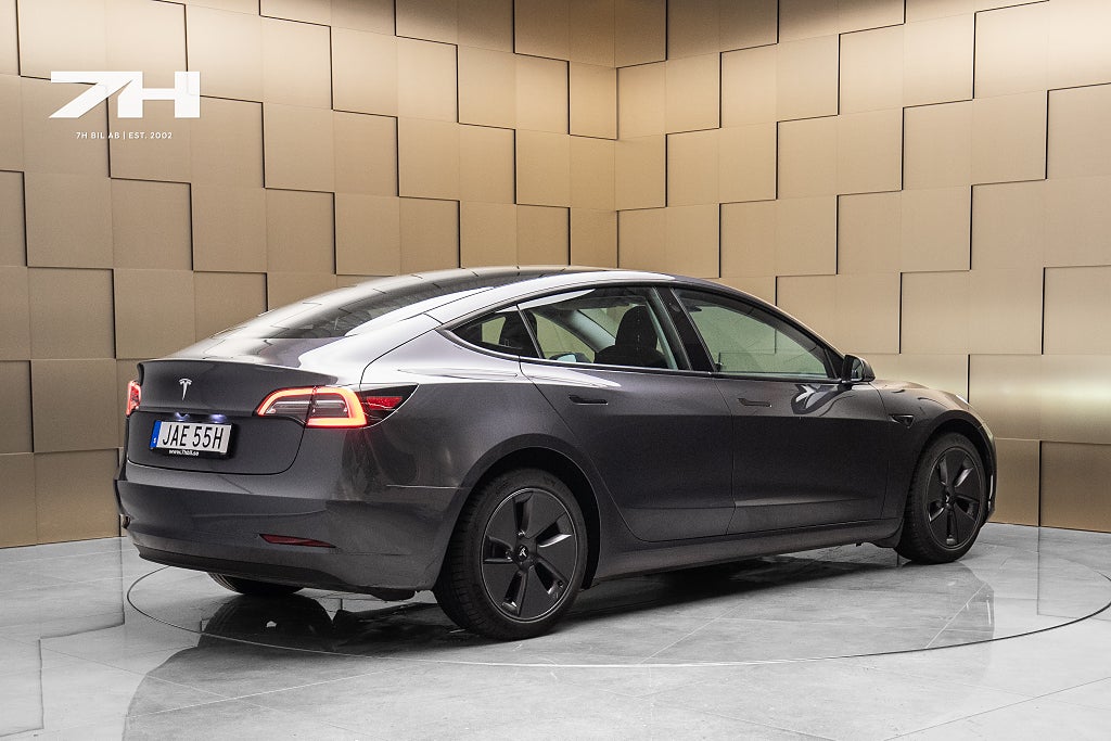 Tesla Model 3 Standard Range / Panorama / Autopilot