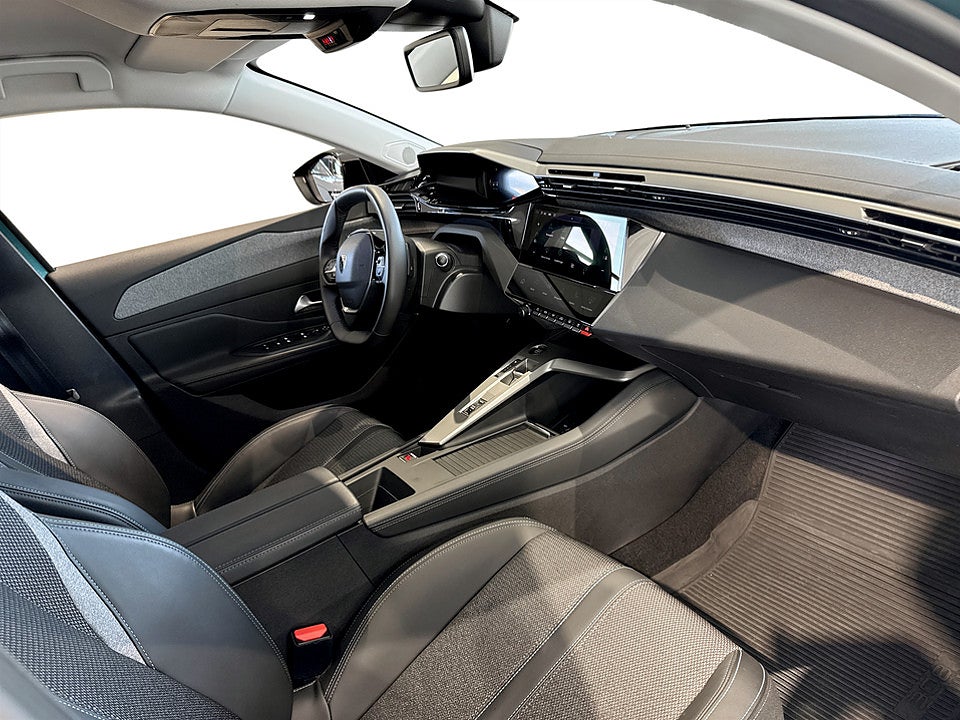 Bild på Peugeot 308 SW Allure Pack 1.2 PT 130hk Aut B-KAMERA CARPLAY