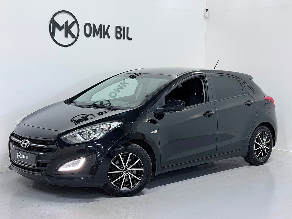 Hyundai i30 5-dörrar 1.4 blue Select /Lågamil/Nyservad