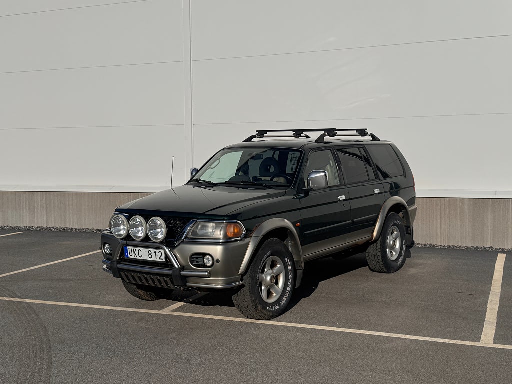 Mitsubishi Pajero Sport 3.0 V6 ES-4WD INVECS-II