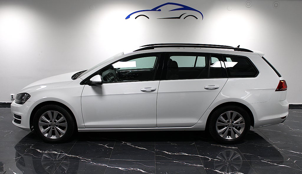 Volkswagen Golf Sportscombi 1.6 TDI Automat Dragkrok Värmare