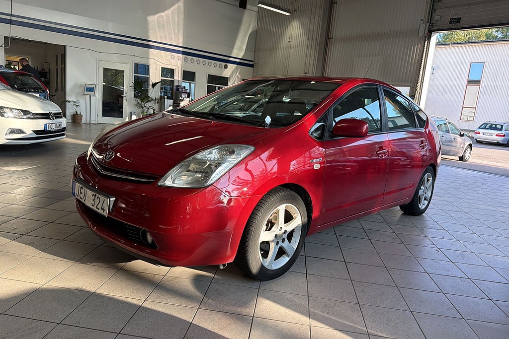 Toyota Prius 1.5 VVT-i + 3CM CVT / SUPERDEAL 3,95% / AUTOMAT 