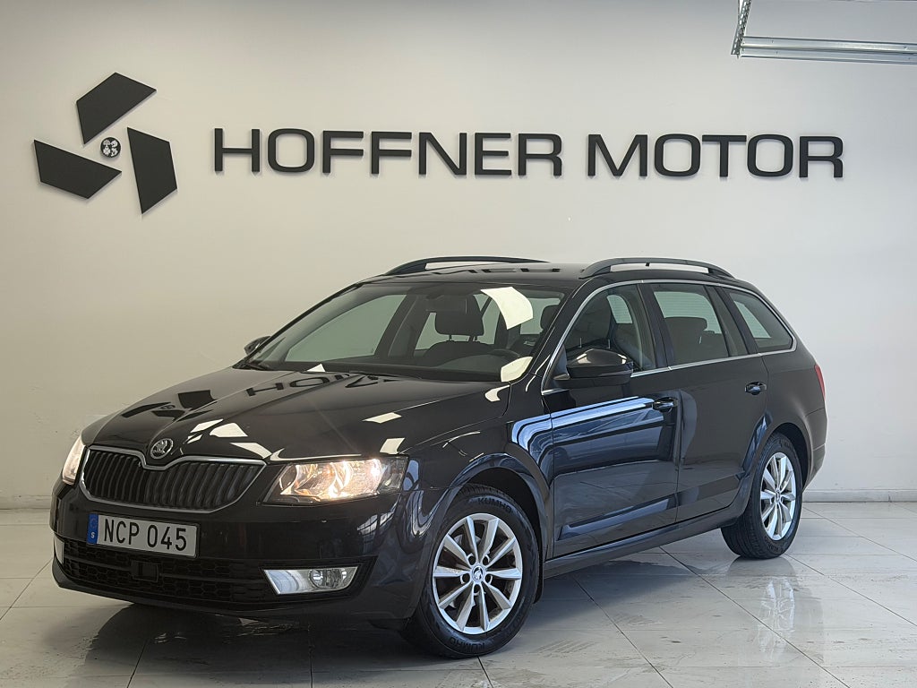Skoda Octavia Kombi 1.6 TDI Ambition Bluetooth PDC AdptFart Dragkrok