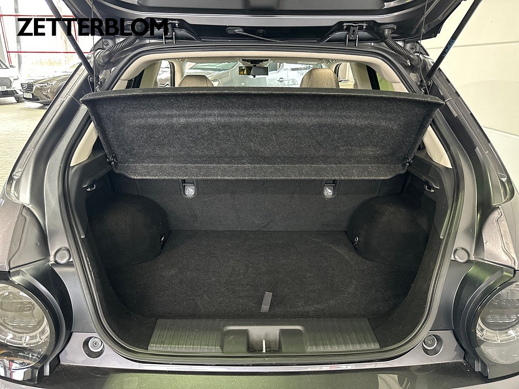 Halvkombi Honda E 6 av 27