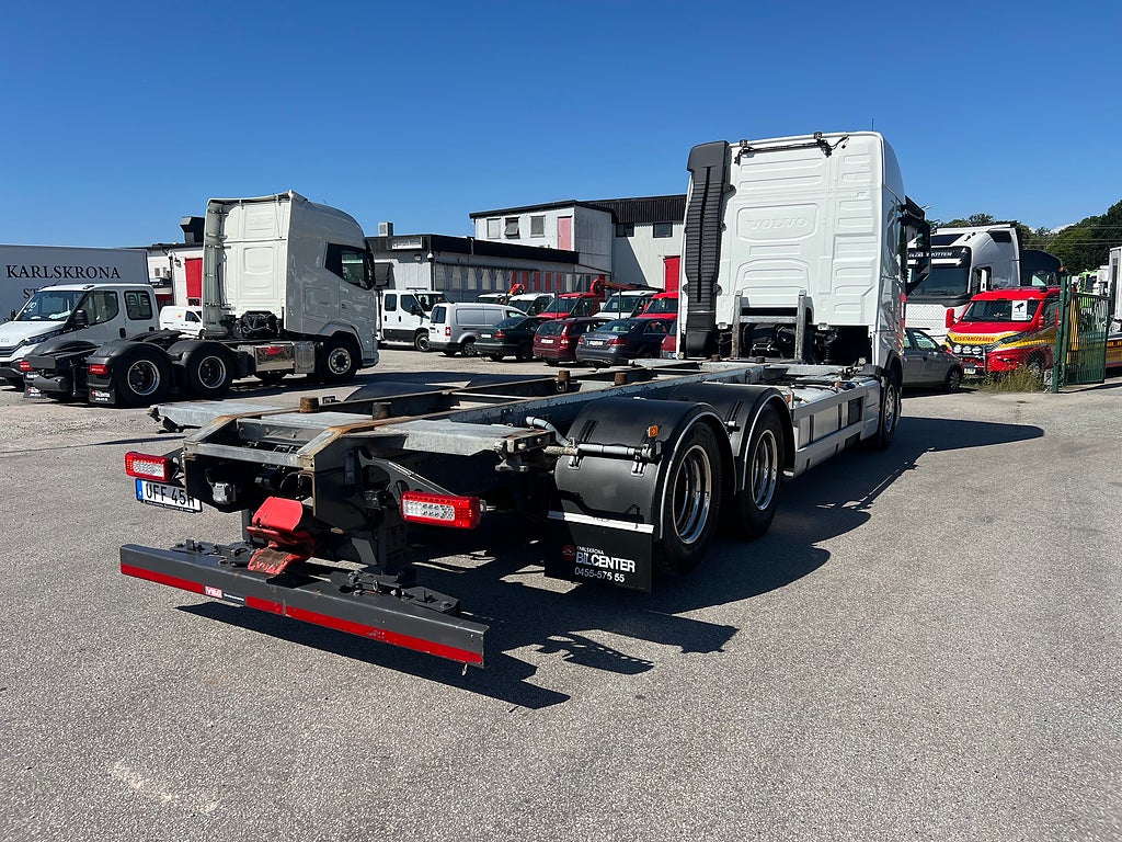 Volvo FH13 540 6x2 Containerede / Lösflaksbil, I-See