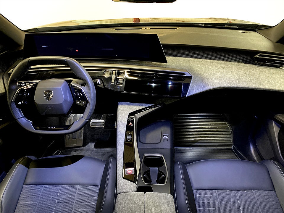 Bild på Peugeot 3008 GT Hybrid 145hk Aut B-KAMERA CARPLAY