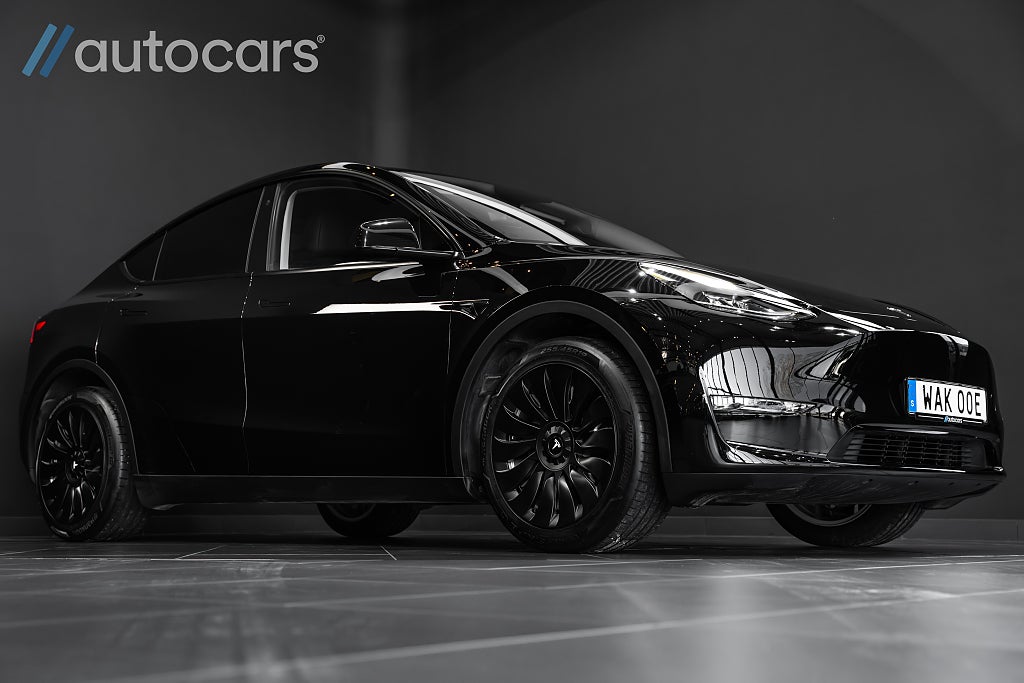 Tesla Model Y Long Range 514hk AWD|Leasbar|Autopilot|Sv-såld|Dragkrok