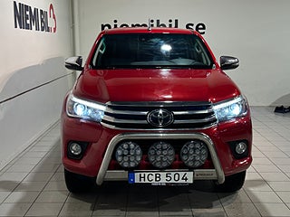 Toyota Hilux Dubbelhytt AWD Drag Dvärm Kamera Skinn MOMS SoV