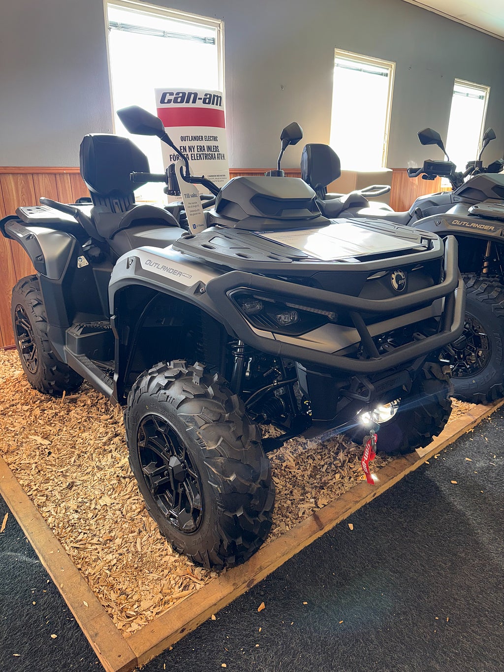 Can-Am Outlander MAX PRO XU HD10 T3B  O.M.G LEVERANS PLOGKAMPANJ & SUPE
