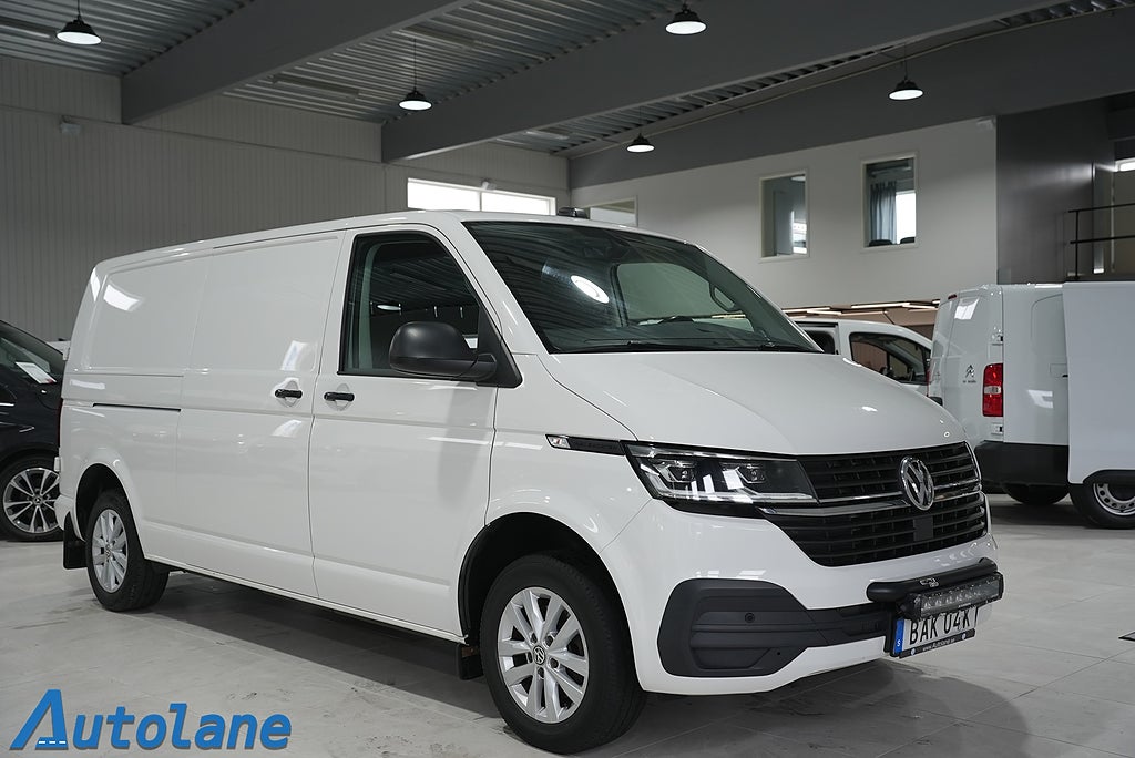 Volkswagen Transporter T30 2.0 TDI BMT Inredning,Drag,Värmare,GPS, 3-sits