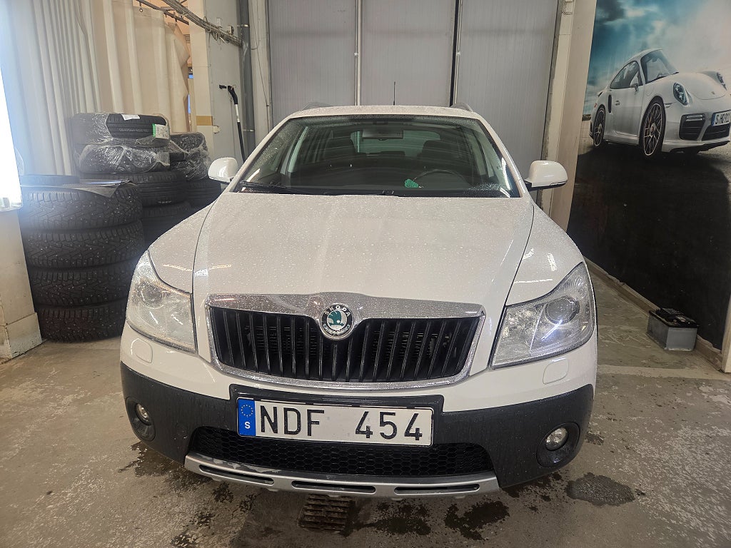 Skoda Octavia Scout 2.0 TDI DPF 4Motion Scout Euro 5