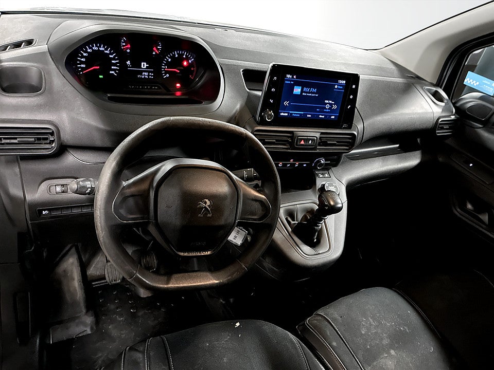 Bild på Peugeot Partner PRO 1.5 BlueHDi 130hk 4x4 L2 DRAG BACKSENSORER