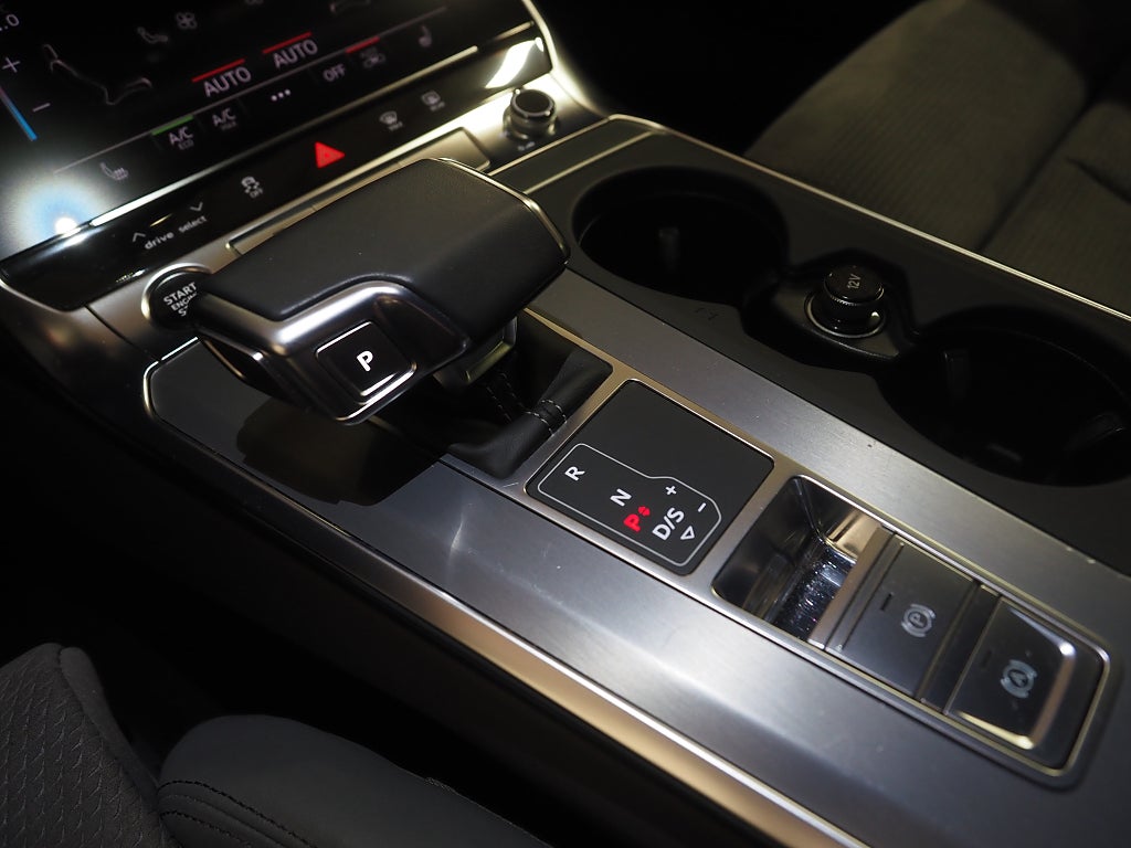 Audi A6 Avant 55 TFSI e Q 367hk S-Line |Cockpit|Matrix|Drag| 2021