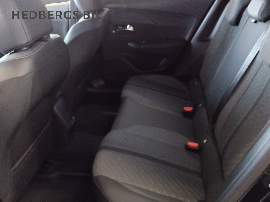 Peugeot 2008 Hybrid 145 1.2 PureTech Allure Automat thumbnail