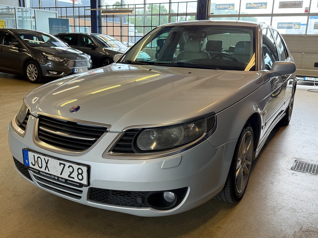 Saab 9-5 SportSedan 2.3T BioPower Griffin - Vector paket