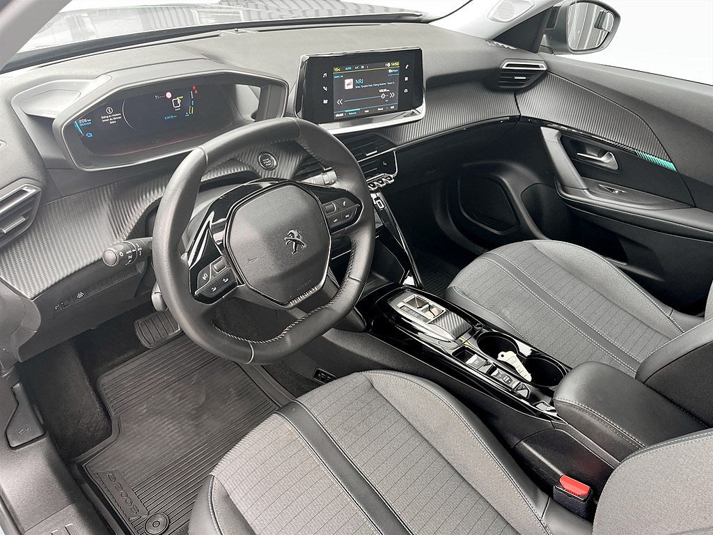 Bild på Peugeot E-2008 Allure Pack 50kWh 136hk Aut - B-KAMERA, EN ÄGARE