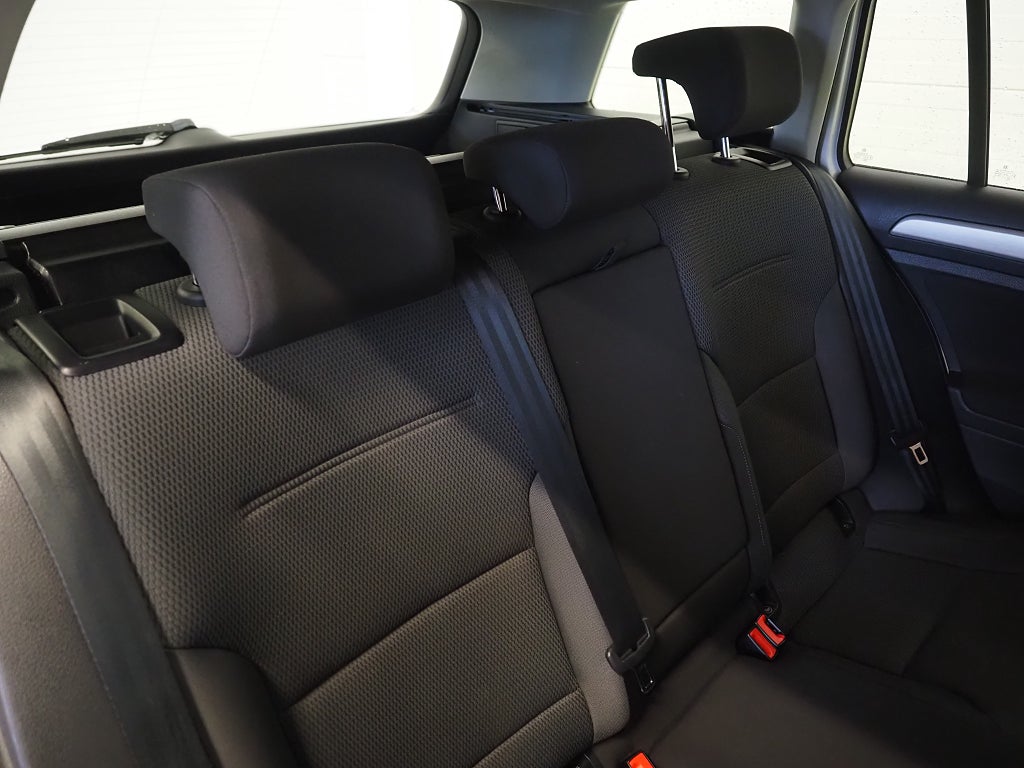 Volkswagen Golf Sportscombi 1.2 TSI 110hk Adaptiv Farthållare 2017