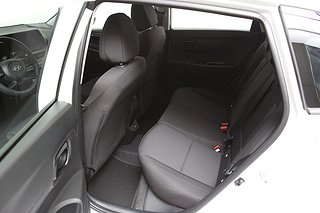 Halvkombi Hyundai i20 8 av 14
