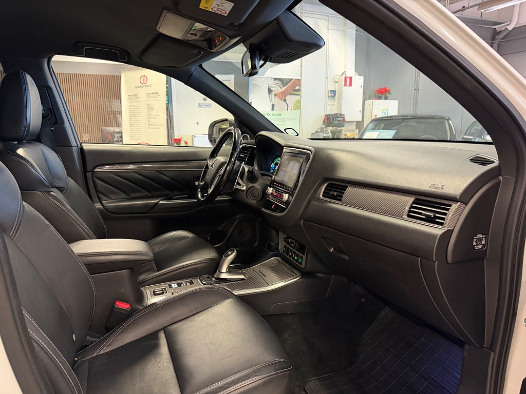 Mitsubishi Outlander 2020 - miniatyr 23