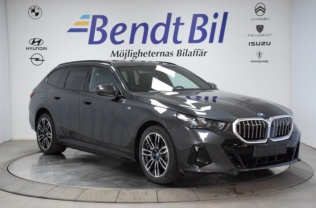 BMW i5 eDrive40 Tour / M Sport Business Ed. / V-HJUL / 0,95%