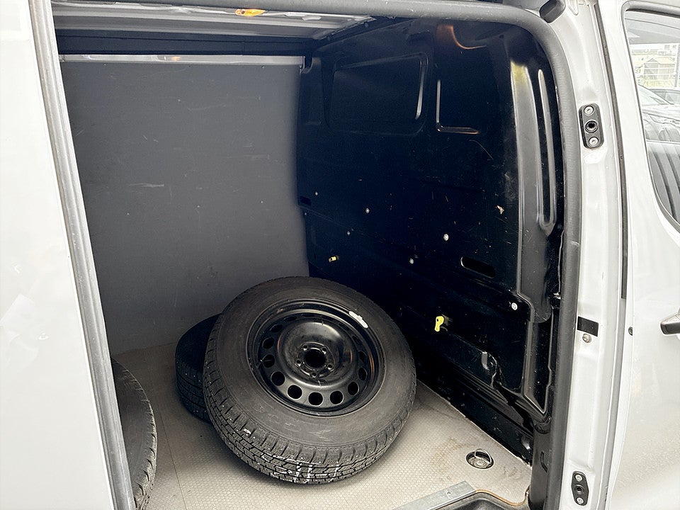 Bild på Opel Vivaro Business 2.0 BHDi 145hk Aut L3 DRAG B-KAMERA WEBASTO