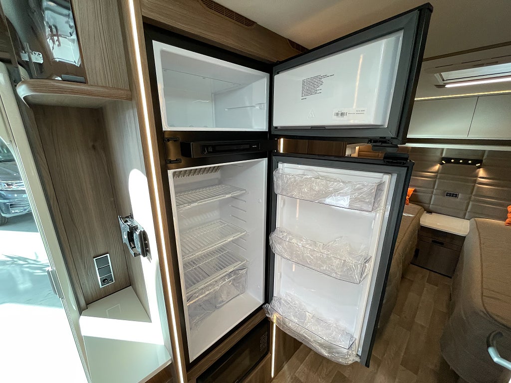 Kabe Ametist 560 XL KS /ALDE/Ugn/Micro/4 bäddar/2995kr/mån - Kabe