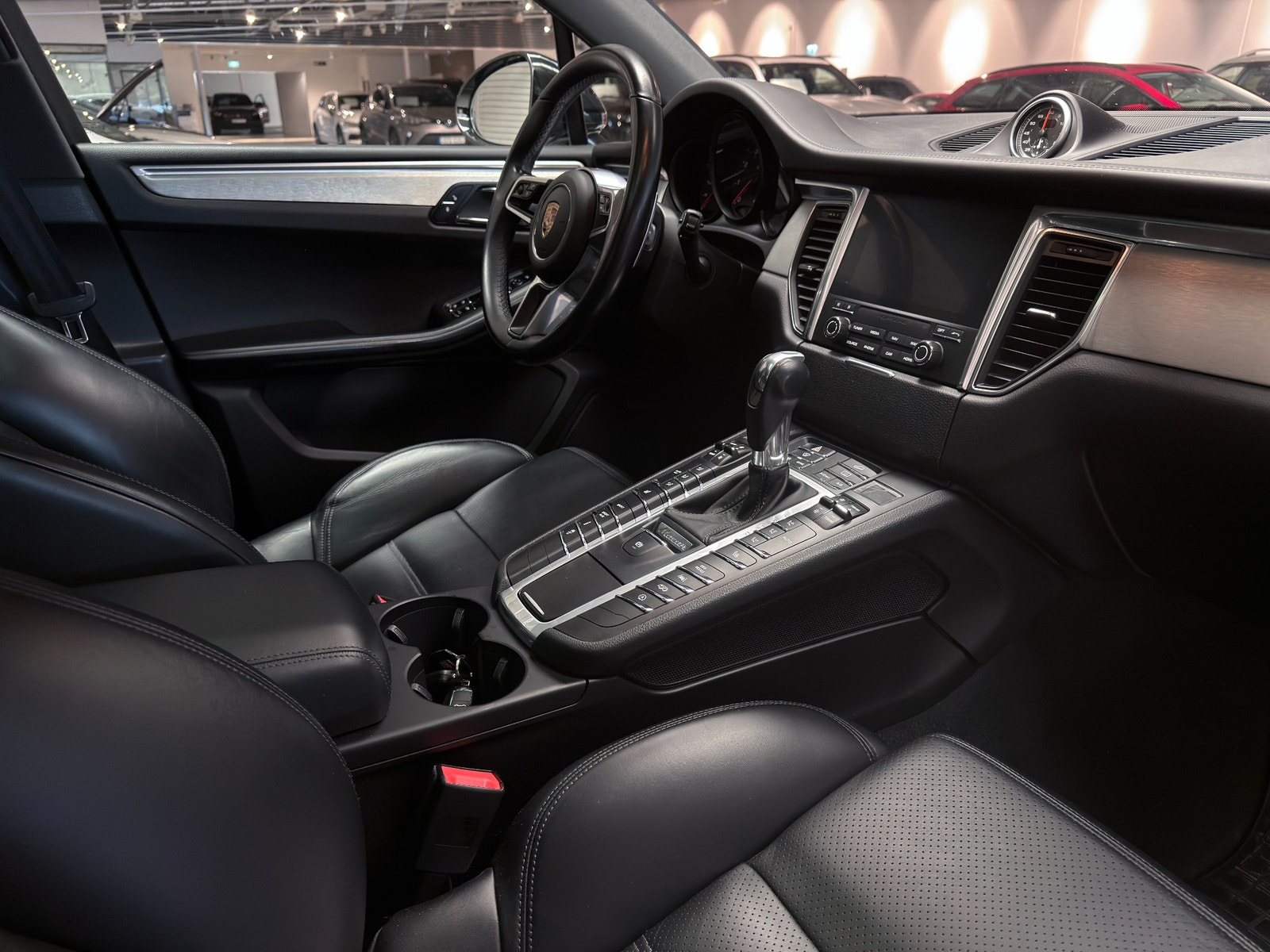 Porsche Macan GTS PDK 360hk Sport Chrono |Drag|BOSE|Panorama|18-vägs 2018 - miniatyr 18