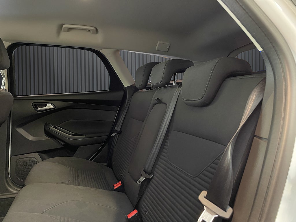 Ford Focus 2016 - miniatyr 8
