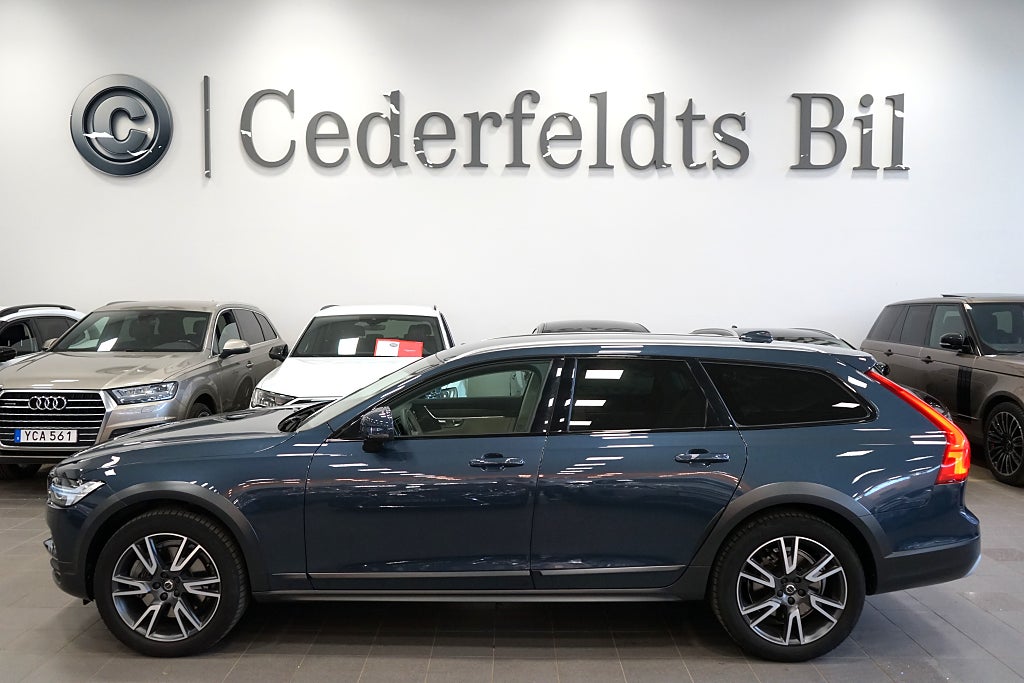 Volvo V90 Cross Country T5 AWD 250hk 3376mil Advanced V-hjul B-kamera Euro 6