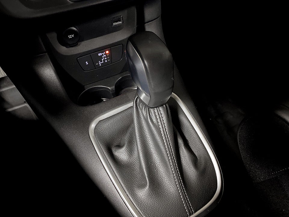 Bild på Citroën C3 Shine Exclusive 1.2 PT 110hk Aut B-KAMERA CARPLAY NAVI