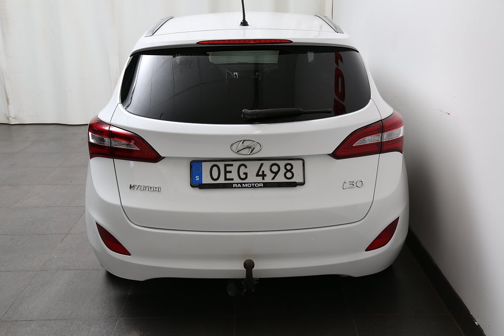 Hyundai i30 1,6 CRDi 136hk GO! Edition Kombi Motorvärmare Dragkrok 2017