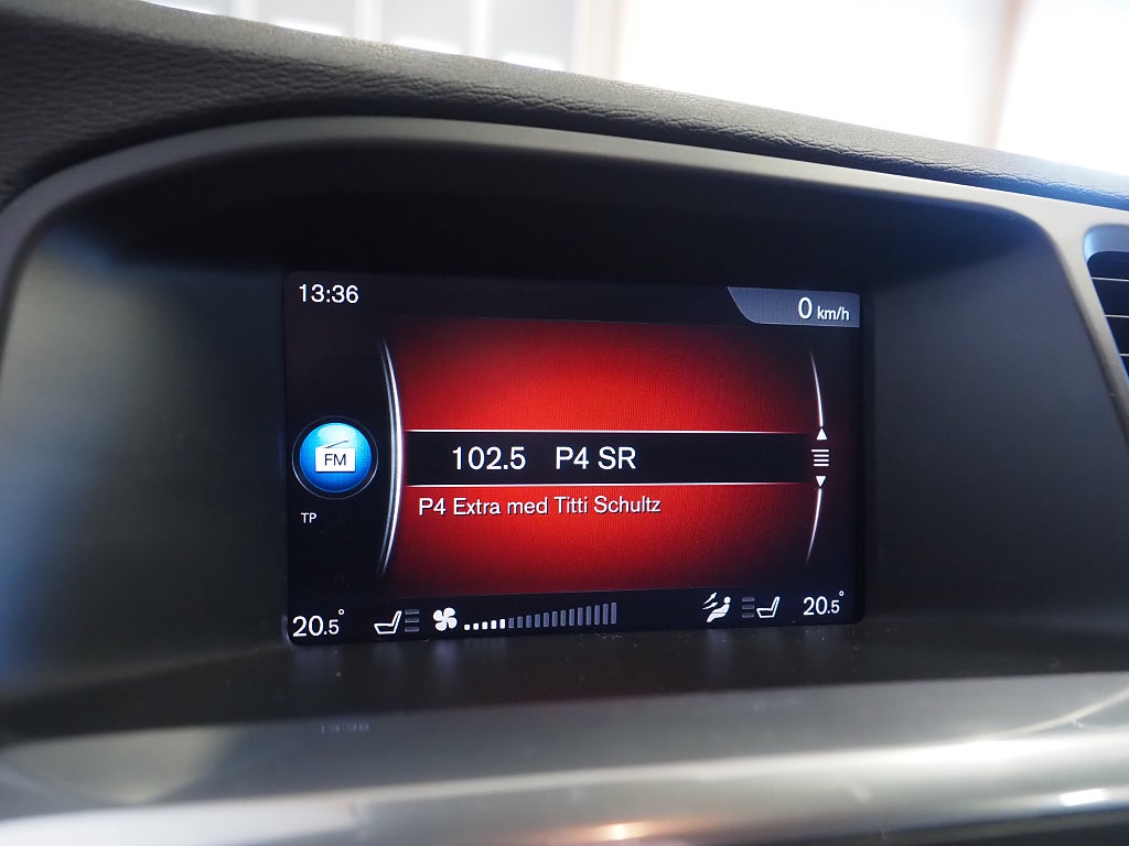 Volvo V60 Cross Country D4 Geartronic 190hk Summum Värmare Skinn P-Sen 2017