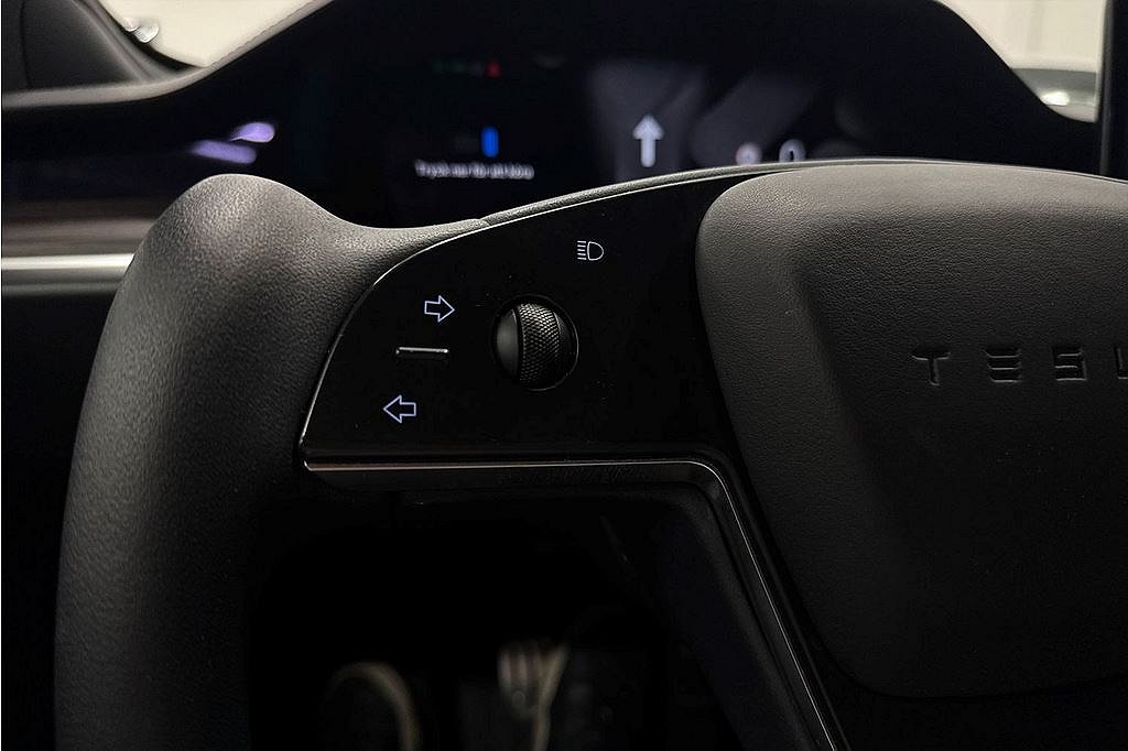 Tesla Model S Model S, 670hk, 2023, YOKE, Pano, Autopilot, MOMS