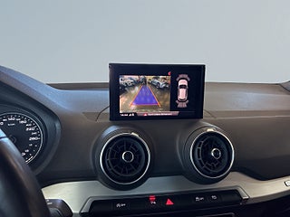 Audi Q2 40 TFSI quattro S S&V/Värmare/Navi/Kamera/Keyless/Drag – bild 15