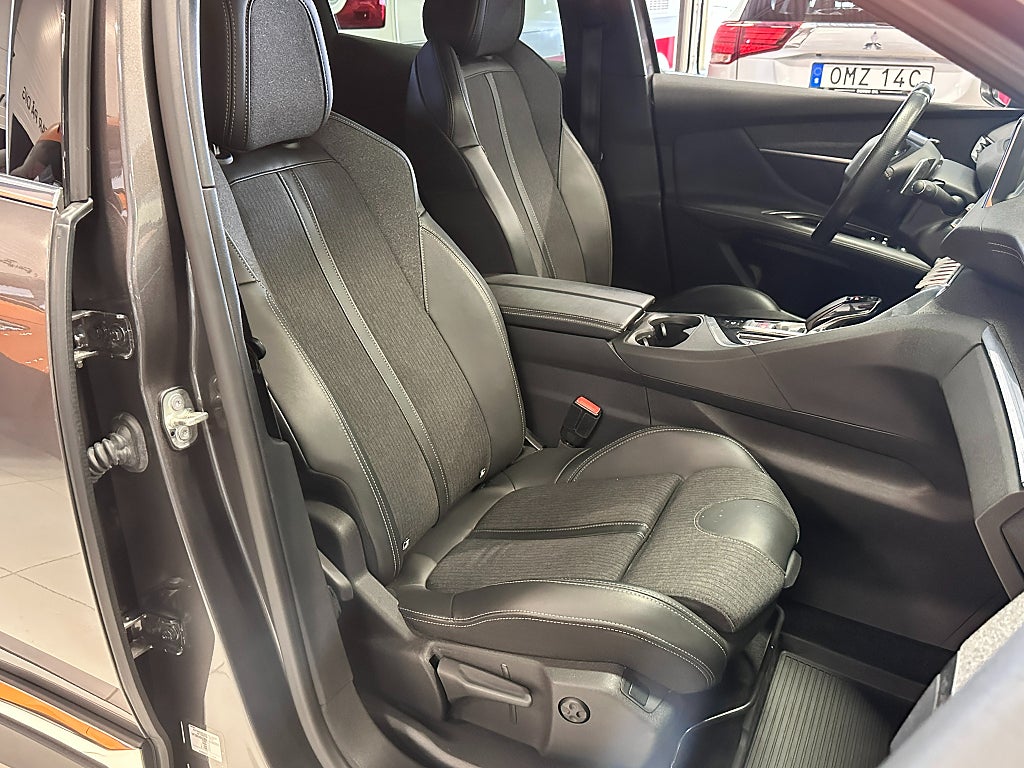 Peugeot 3008 GT-Line 300hk Plug-In Hybrid AWD EAT Dragkrok thumbnail