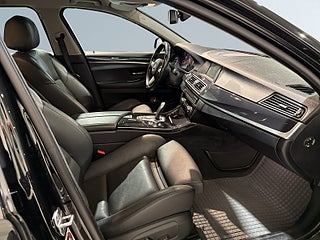 BMW 520d xDrive Touring Steptronic Drag Dvärm Kamera Skinn SoV – bild 10