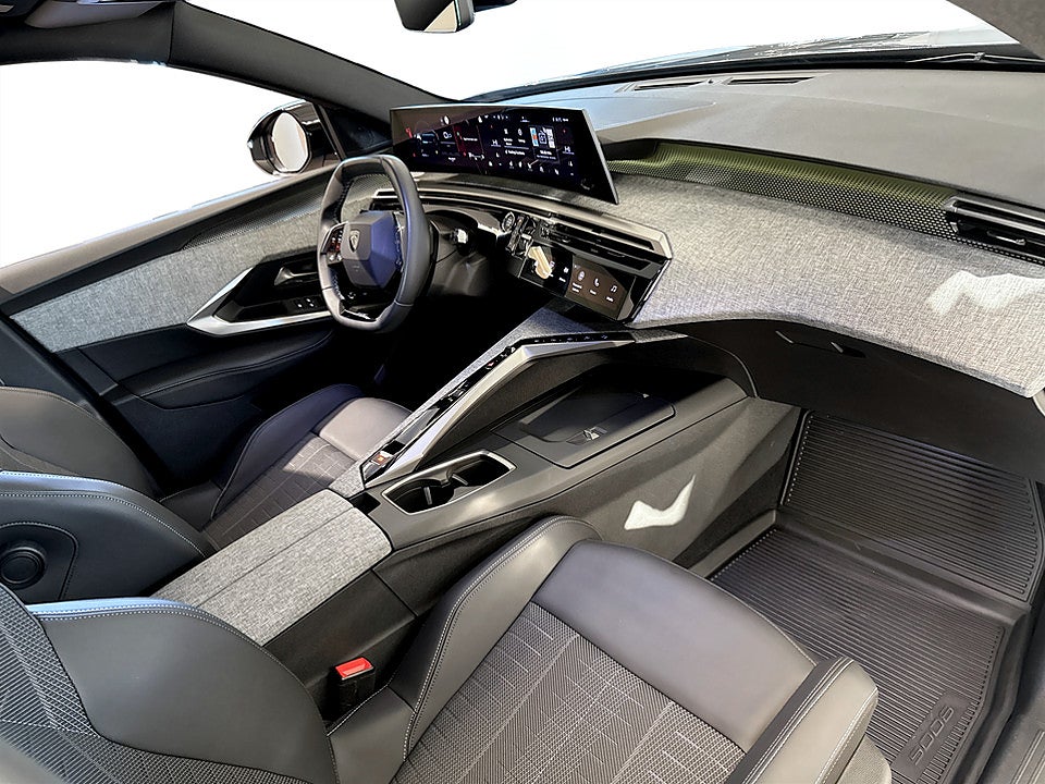 Bild på Peugeot 5008 GT Hybrid e-DSC 136hk Aut 7-SITS PANO DRAG