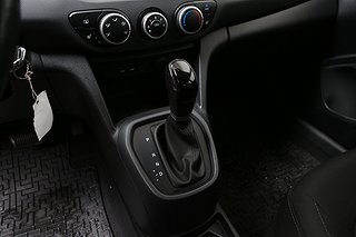 Halvkombi Hyundai i10 15 av 20