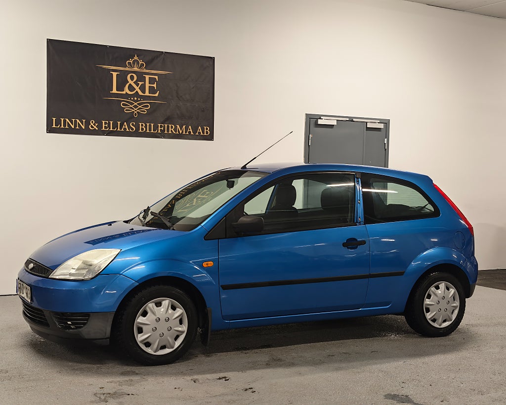 Ford Fiesta 3-dörrar 1.3 Euro 4 FRI HEMLEVERANS/1ÅRSGARANTI/VÄRMARE