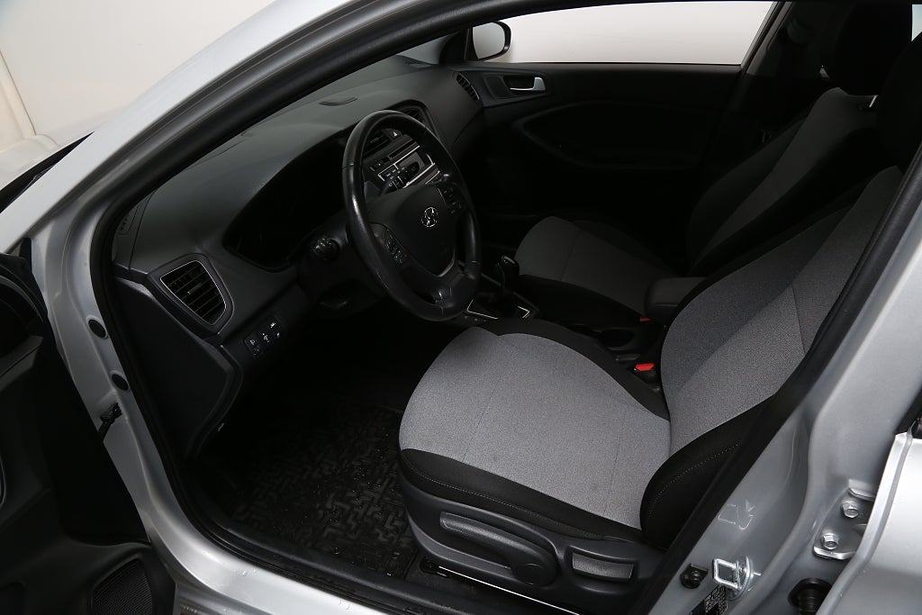 Hyundai i20 1,4 100hk Premium Automat P-sensor Bluetooth 2016