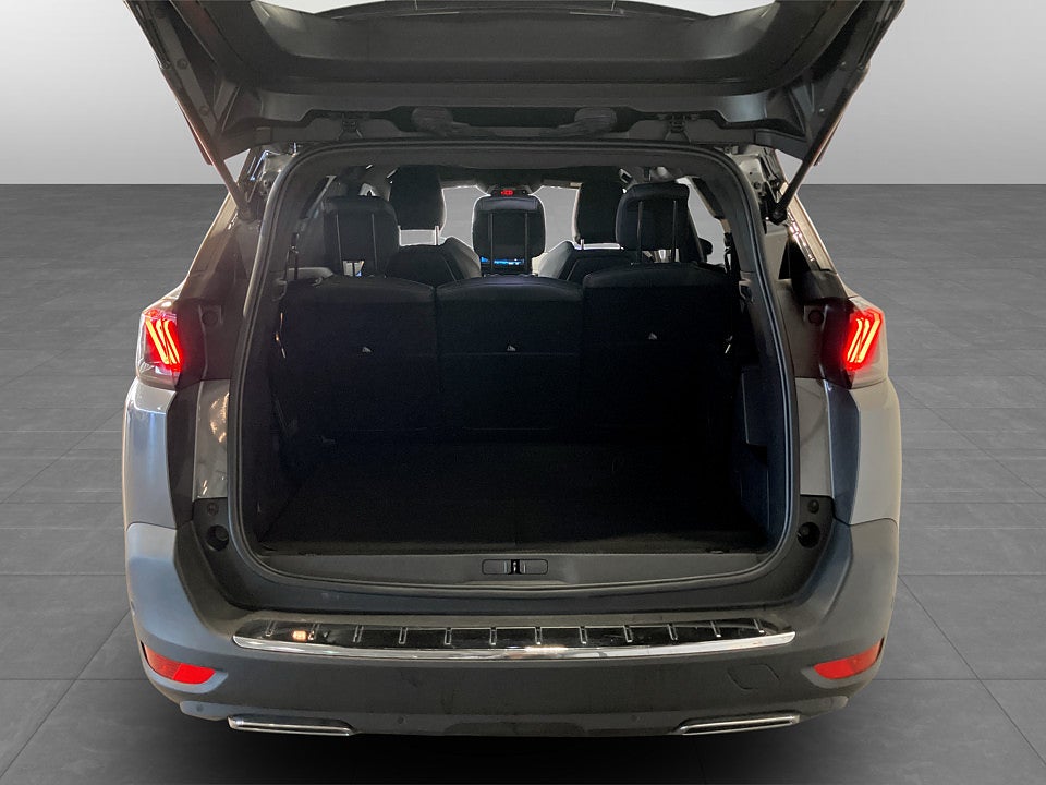 Bild på Peugeot 5008 GT 1.2 PT 130hk Aut 7-SITS B-KAMERA NAVI